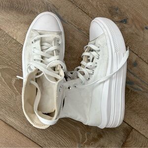 Women’s Chuck Taylor Converse